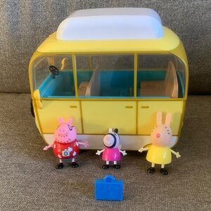 Peppa Pig Camper Van Yellow Vehicle Playset with Figures